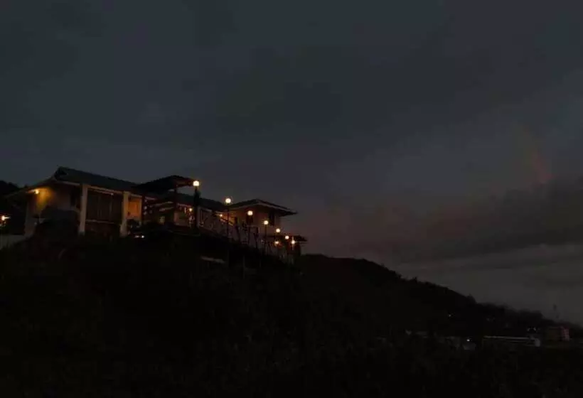 Hotelli Bayu Senja Lodge