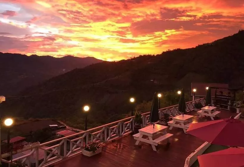 Hotelli Bayu Senja Lodge
