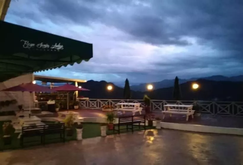 Hotelli Bayu Senja Lodge