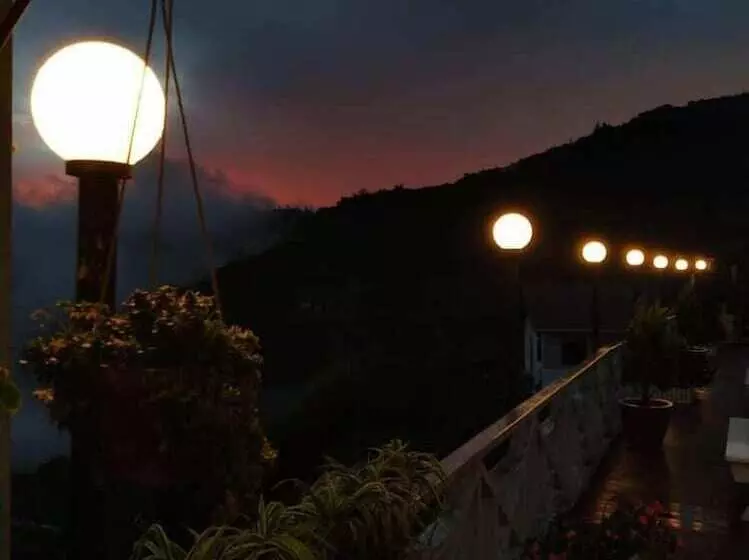 Hotelli Bayu Senja Lodge