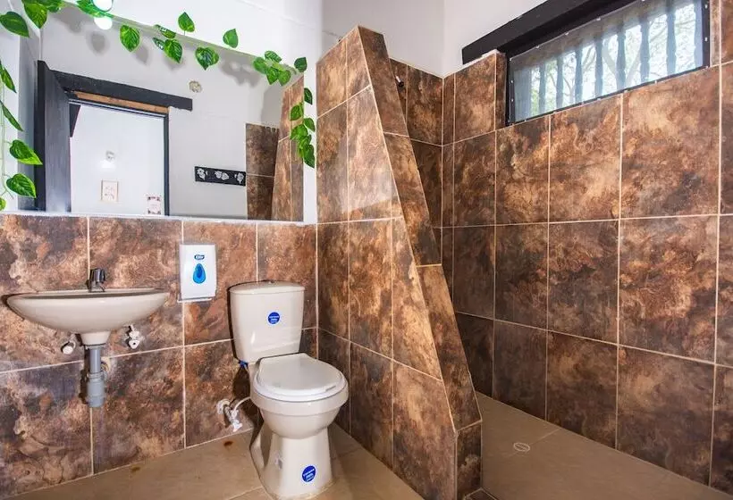 Hotelli Familia Casa Blanca