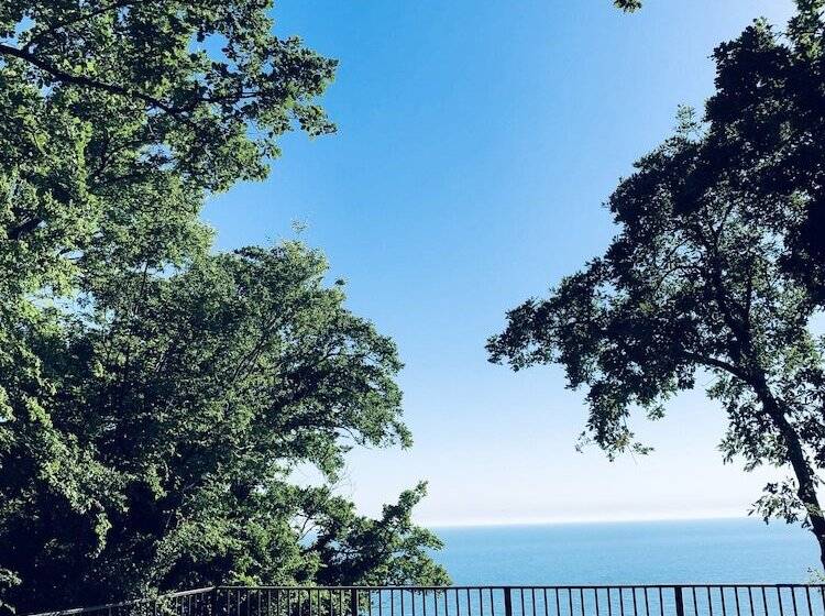 호텔 Holiday Village Dubravushka