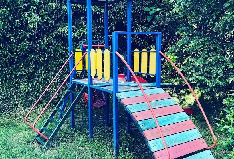 Hotelli Holiday Village Dubravushka