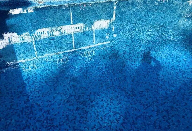 Hotelli Holiday Village Dubravushka