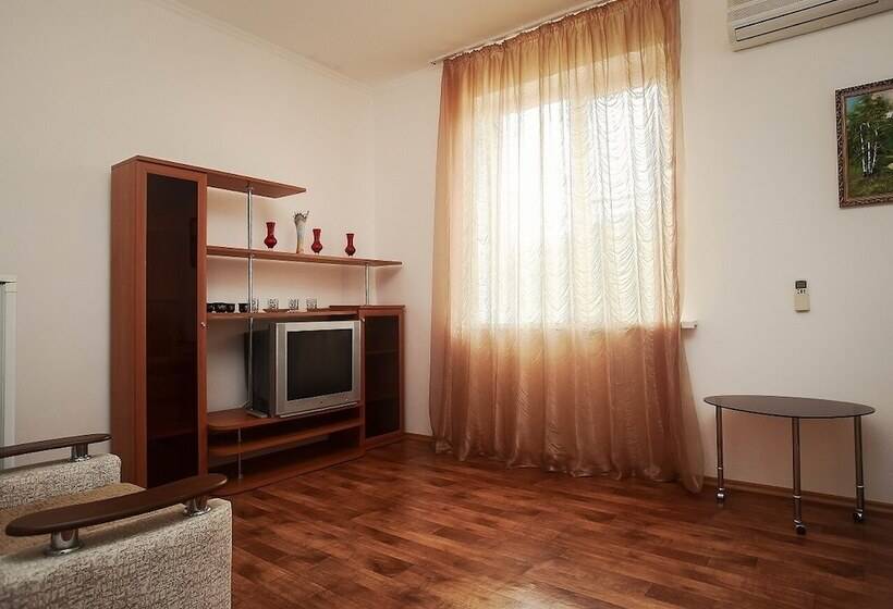 호텔 Holiday Village Dubravushka