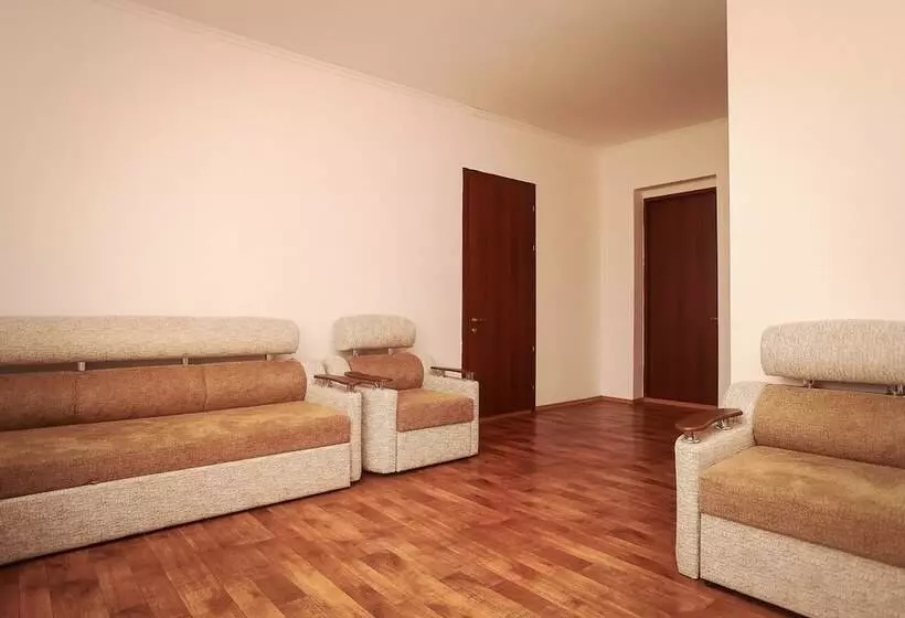 Hotelli Holiday Village Dubravushka