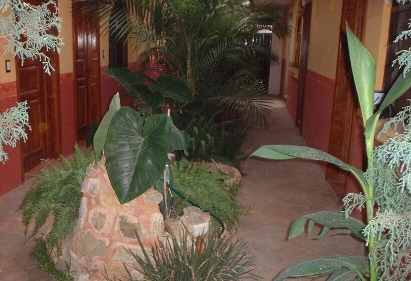 فندق Posada De San Miguel   Spa