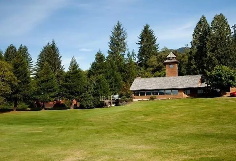 Hotelli Rain Forest Resort Village