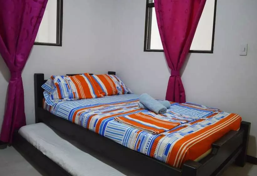 ペンション Balcones De La Casona Hostel