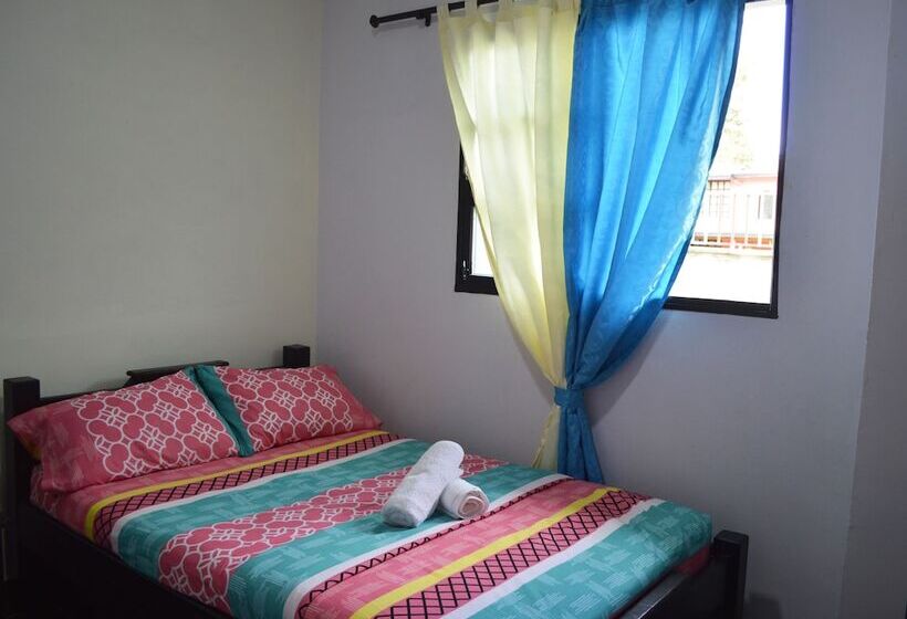 پانسیون Balcones De La Casona Hostel