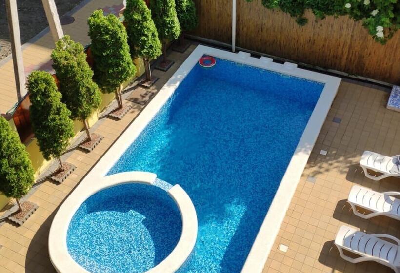 פנסיון Iva Guest House