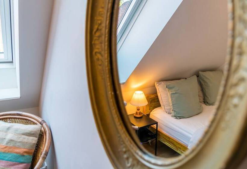 Pensiune Kefs Guesthouse & Café