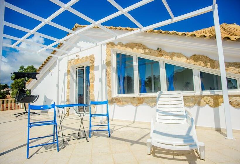 پانسیون Xenia Ionis Luxury Apartments