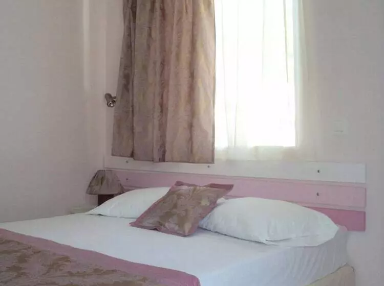 پانسیون Yasemi Rooms