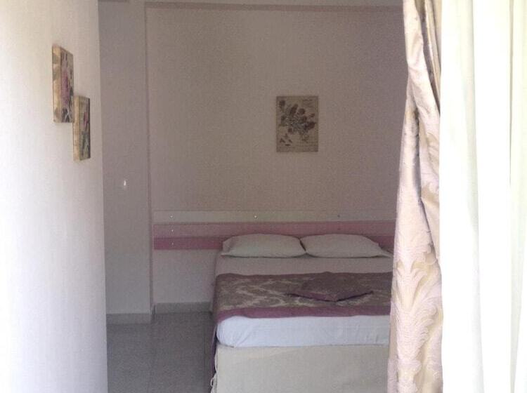 پانسیون Yasemi Rooms