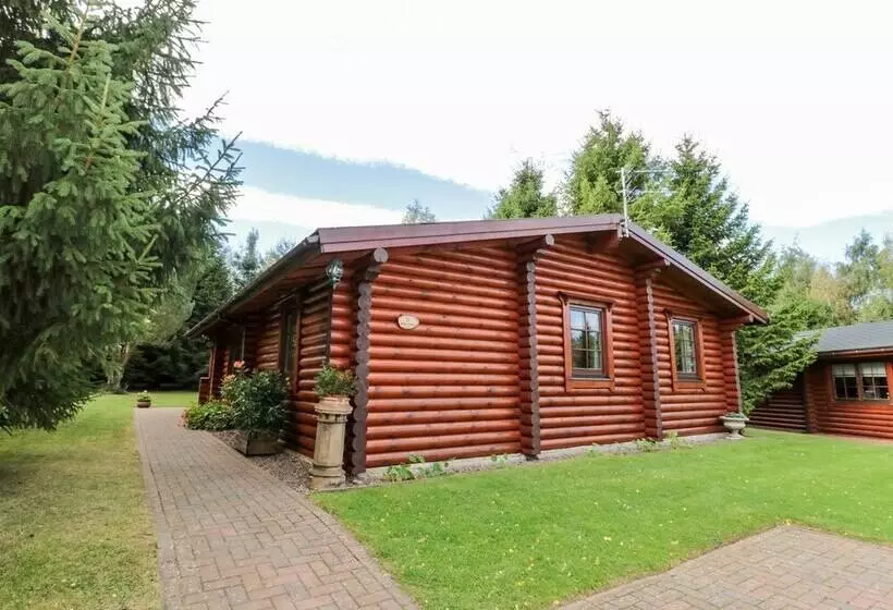 23 Lakeside Drive