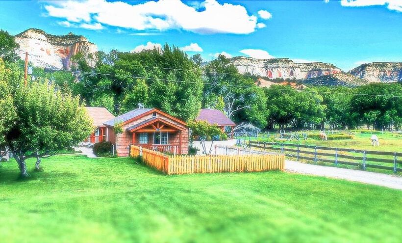 Bed and Breakfast Arrowhead Country Cabins