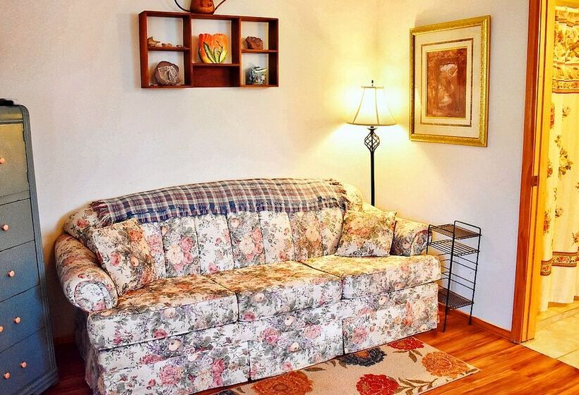 Bed and Breakfast Arrowhead Country Cabins