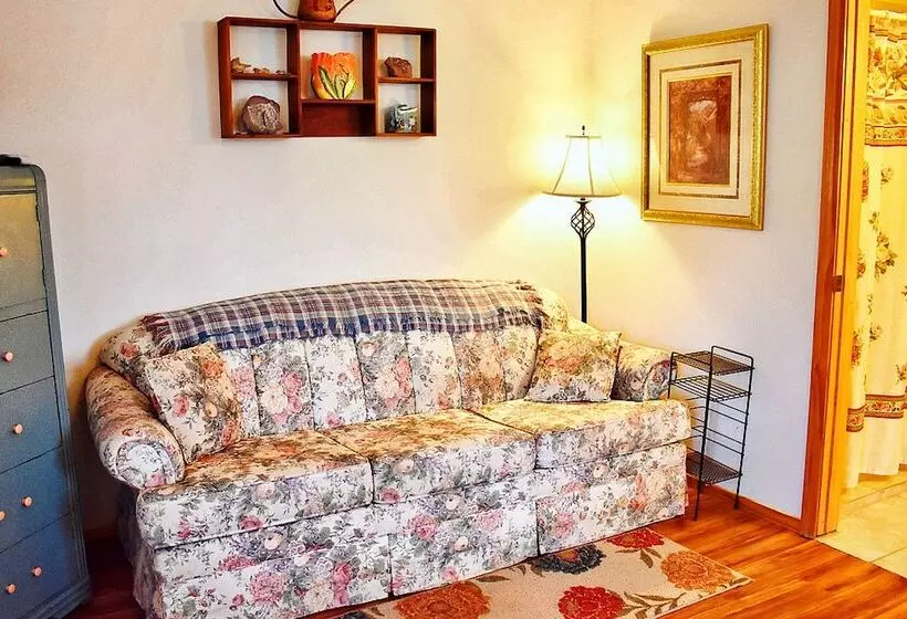 Aamiaismajoitus (B&B) Arrowhead Country Cabins