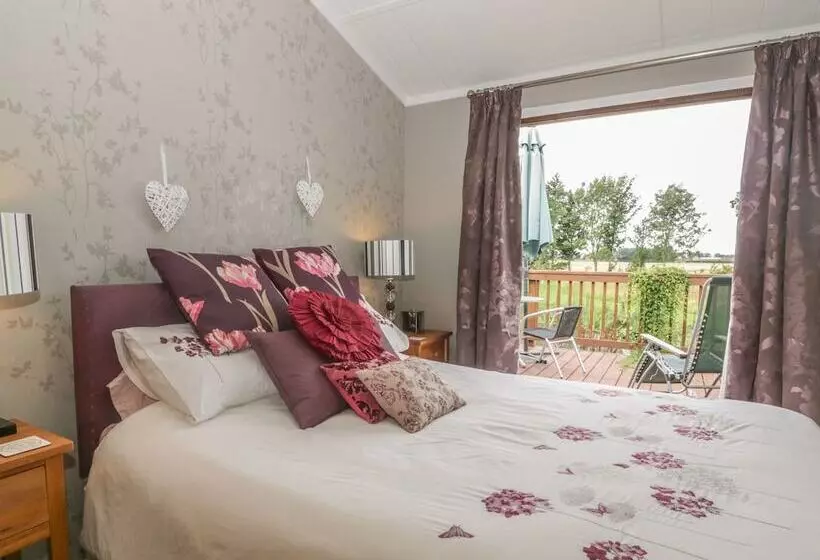 Bulmer Farm Lodge