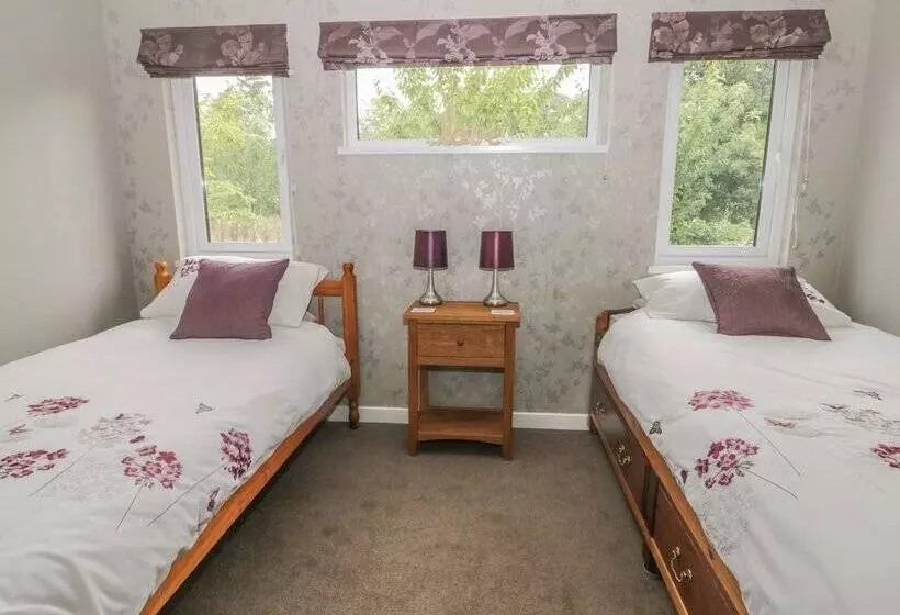 Bulmer Farm Lodge