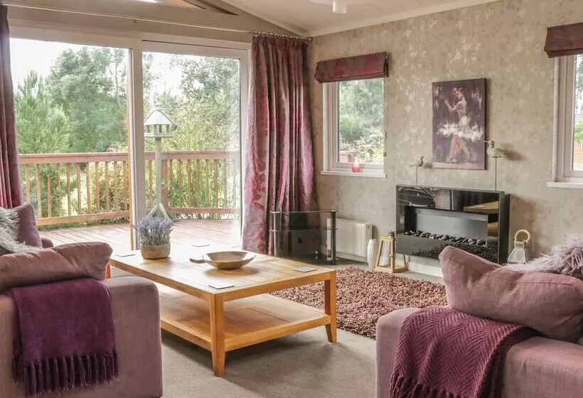 Bulmer Farm Lodge