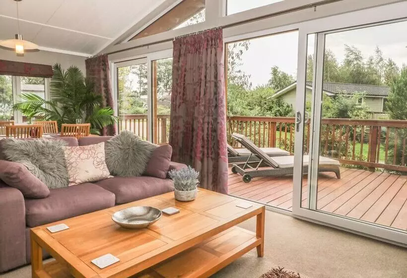 Bulmer Farm Lodge