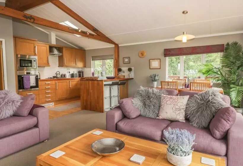 Bulmer Farm Lodge
