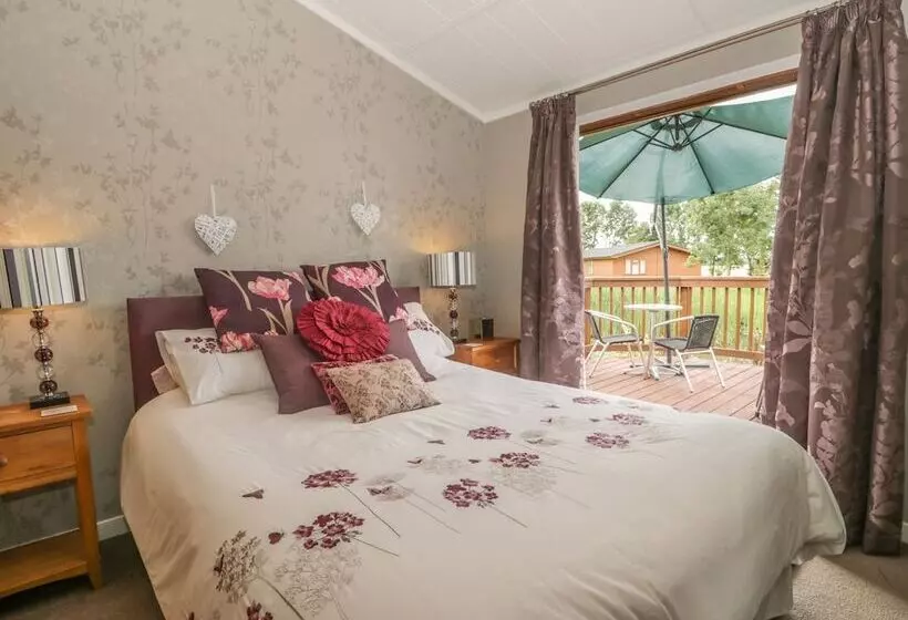 Bulmer Farm Lodge