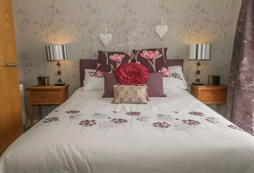 Bulmer Farm Lodge