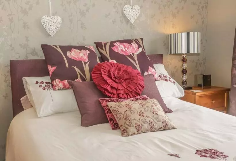 Bulmer Farm Lodge