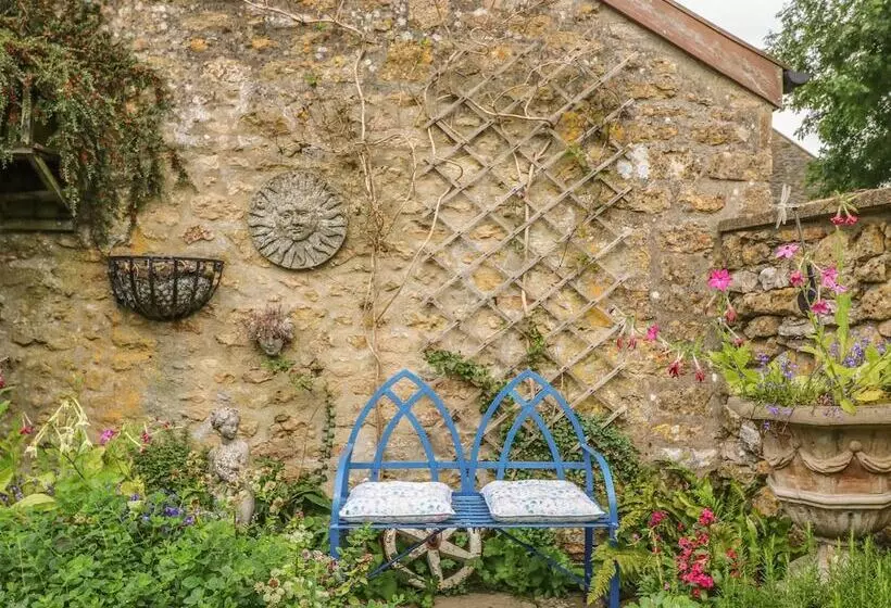 King Charles Cottage