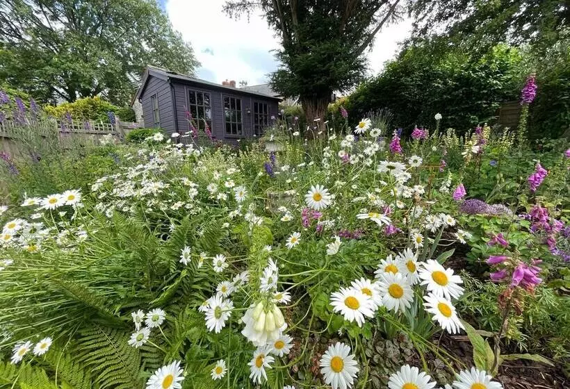 King Charles Cottage