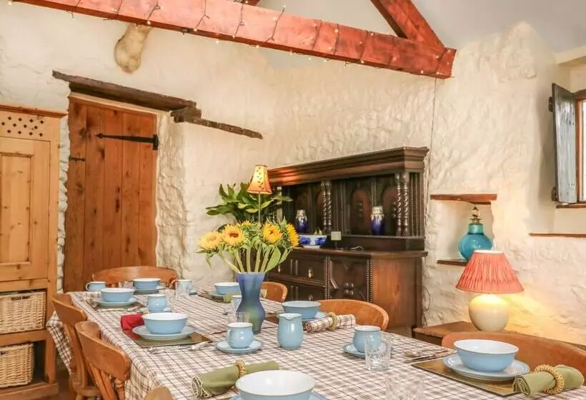 King Charles Cottage