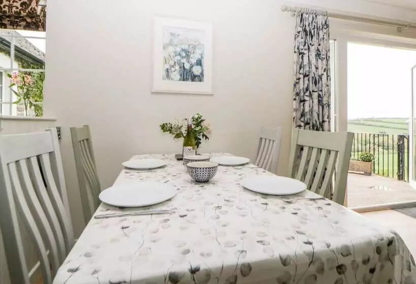 Meadowlea Cottage