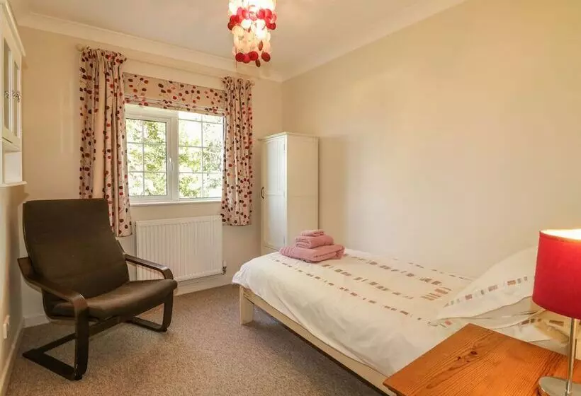 Meadowlea Cottage