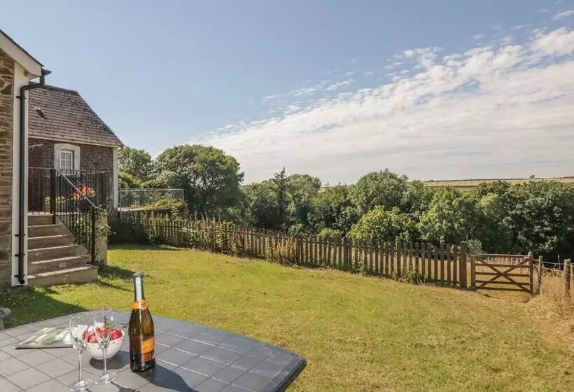 Meadowlea Cottage