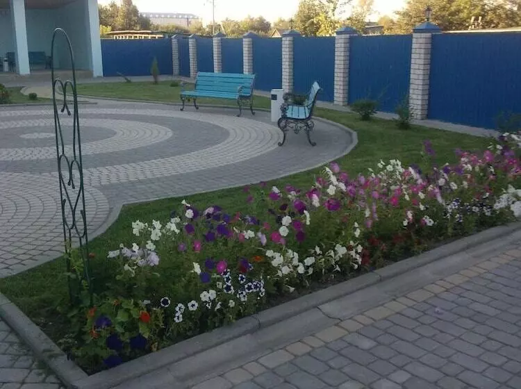 Mini Hotel Kompleks Parus