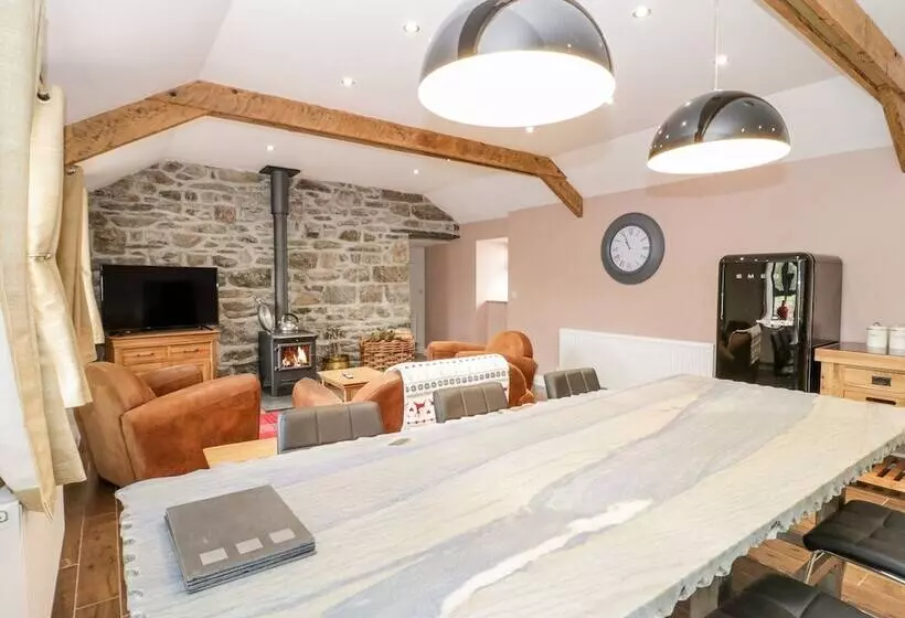 Rhydau Cottage
