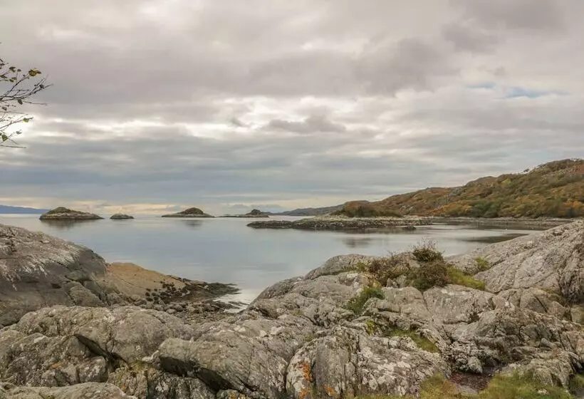 Taigh Na Talia   2 Sandholm