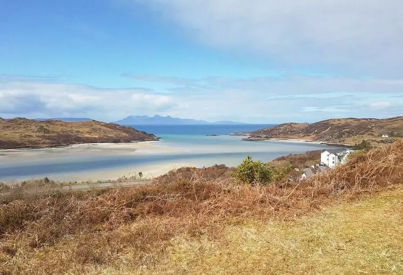 Taigh Na Talia   2 Sandholm