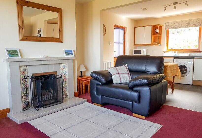 Taigh Na Talia   2 Sandholm