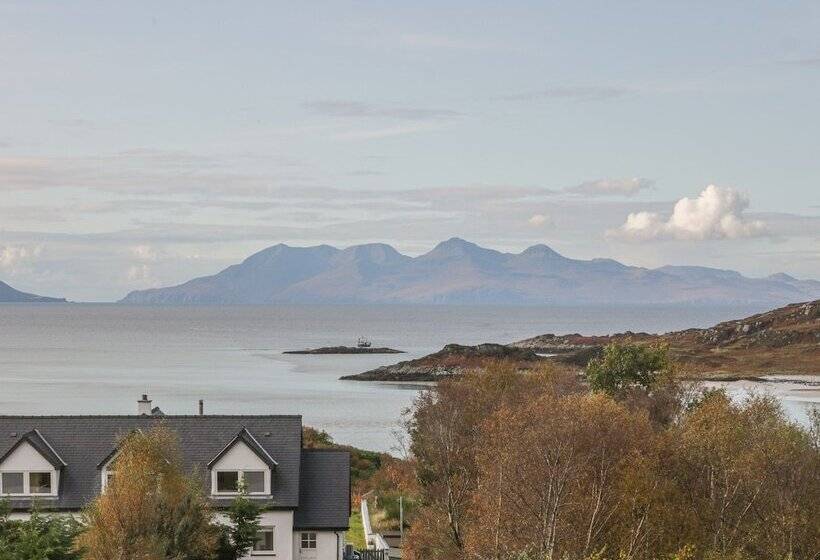 Taigh Na Talia   2 Sandholm