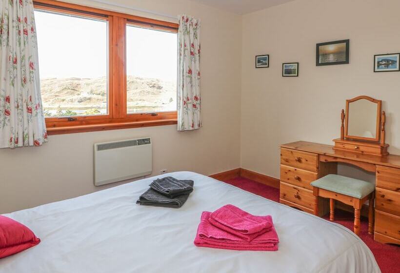 Taigh Na Talia   2 Sandholm