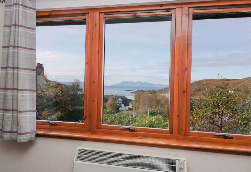 Taigh Na Talia   2 Sandholm