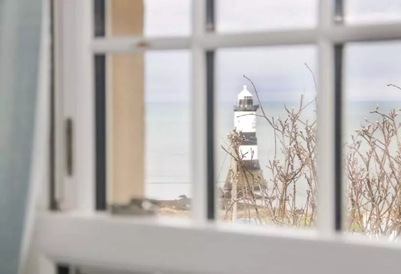 2 Old Coastguard House