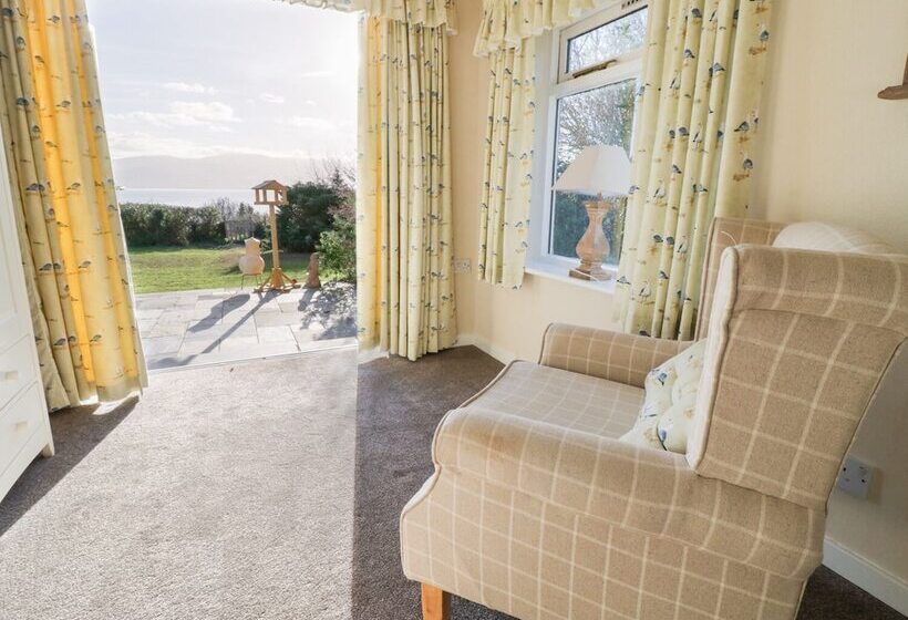 2 Old Coastguard House