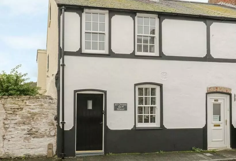 23 Chapel Street