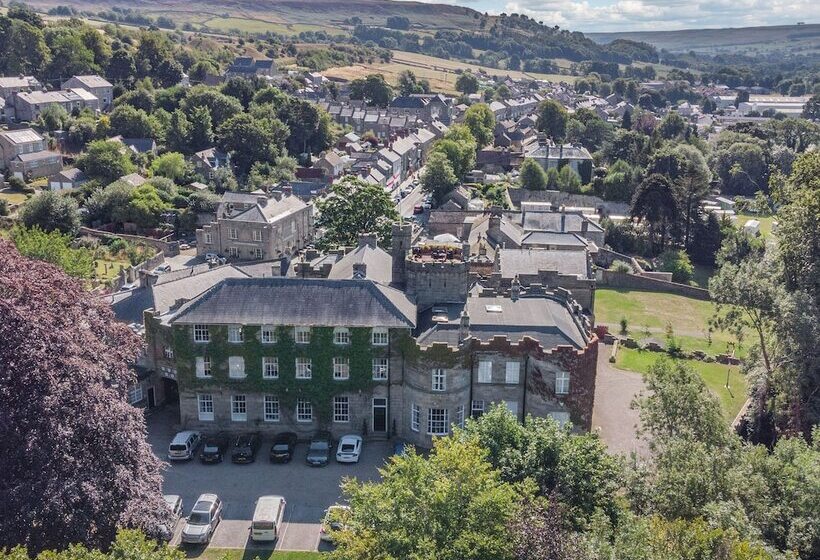Cosy Cave Stanhope Castle