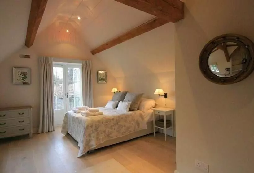 Hillside Cottage